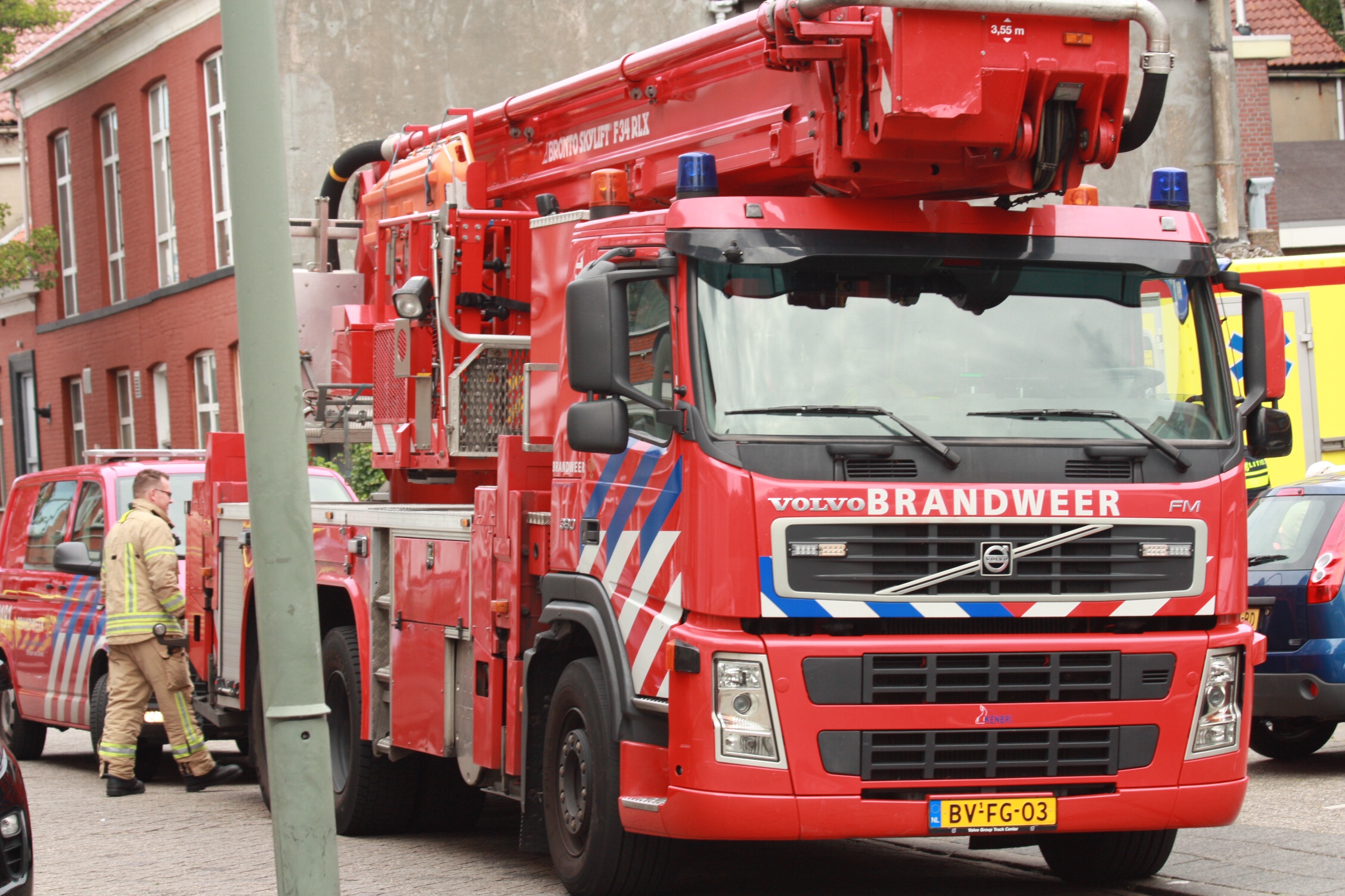 Magnetron in brand Sint Liduinahof Schiedam