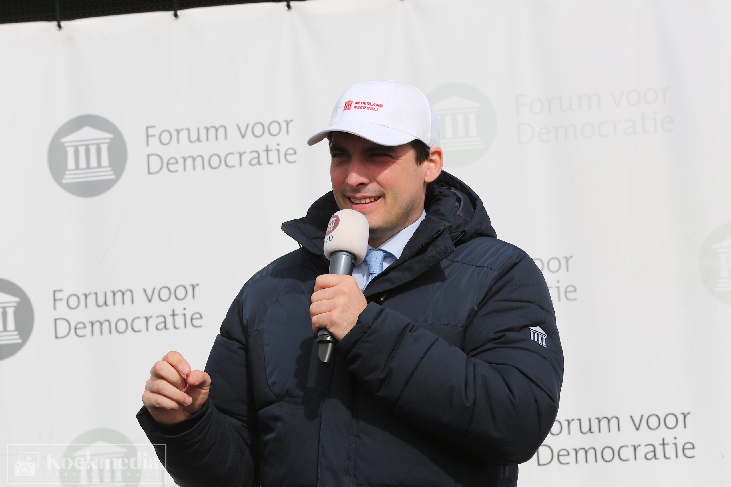 Thierry Baudet voert campagne in Hoek van Holland