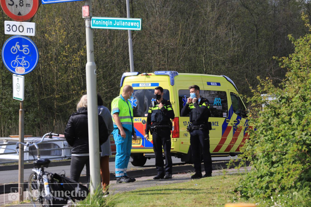 Fietser raakt gewond bij oversteken KONINGIN JulianEweg Maasland