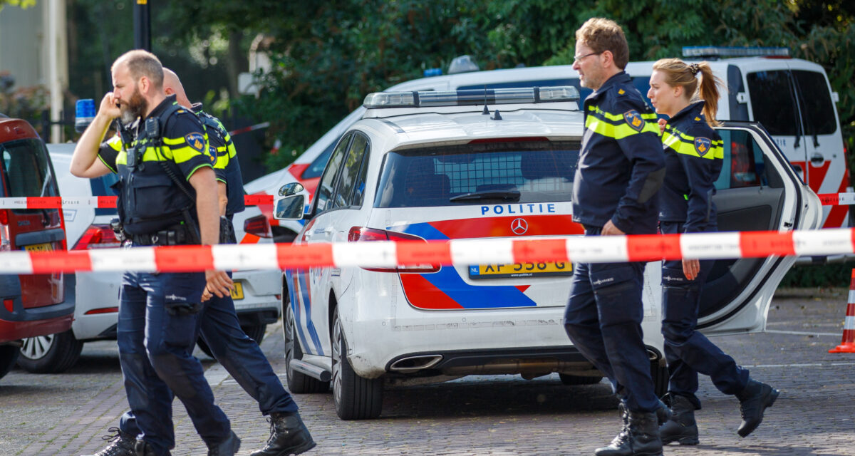 Politie schiet man met vuurwapen neer Maasboulevard-Vlaardingen