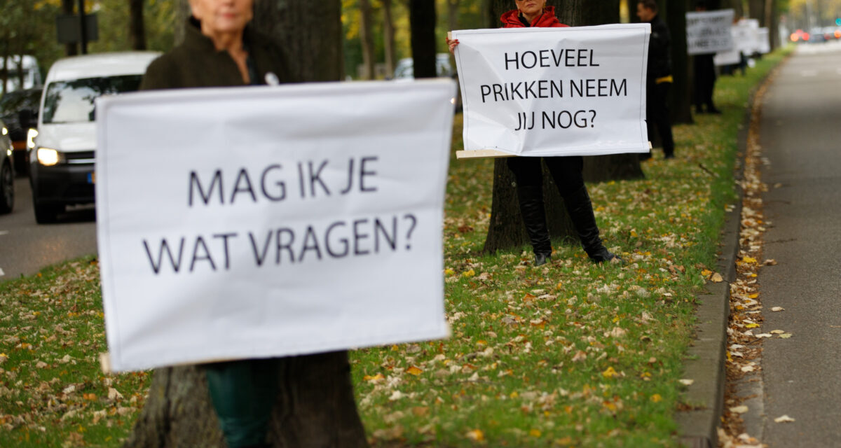 Anti-vaxxers demonstreren in Vlaardingen