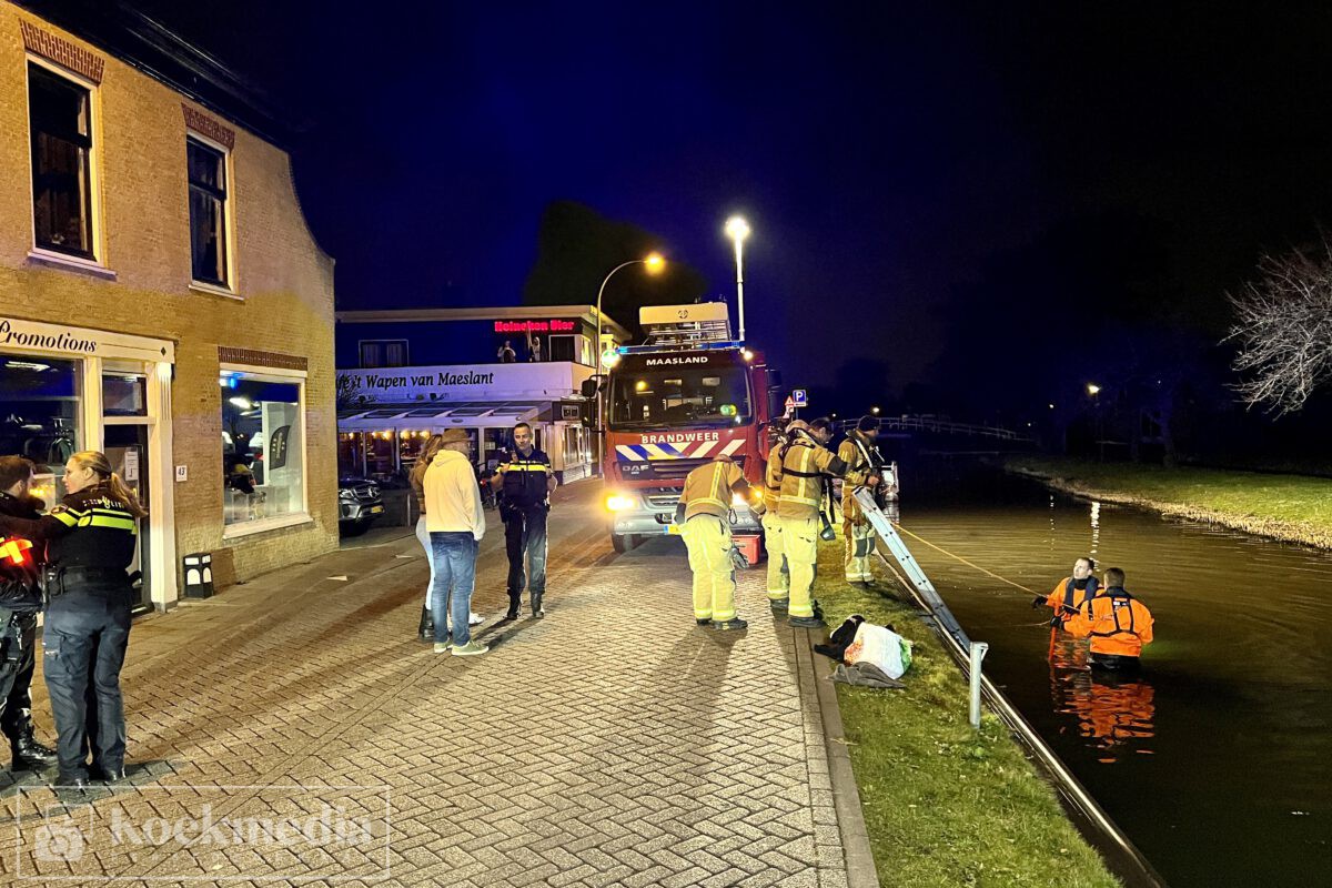 Brandweer maakt zoekslag naar persoon te water: Maasland-Kerkweg
