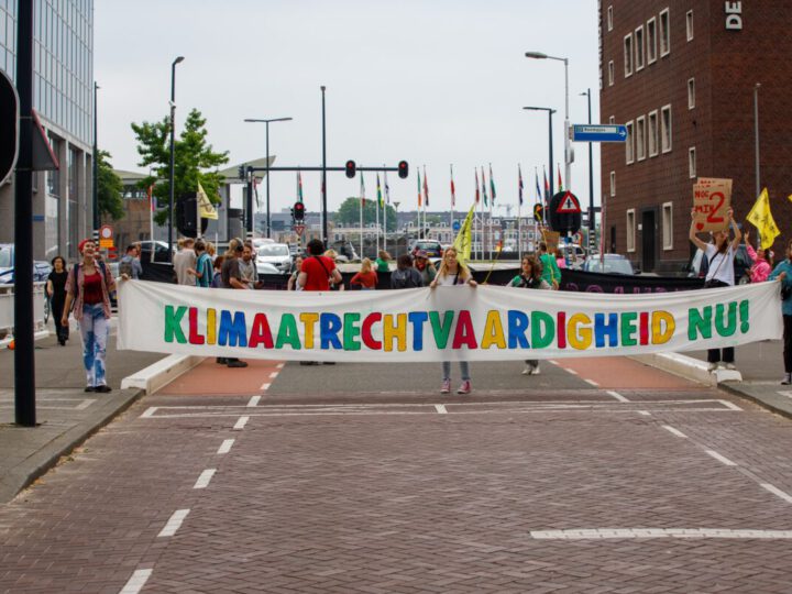 Extinction Rebellion protestactie in centrum Rotterdam